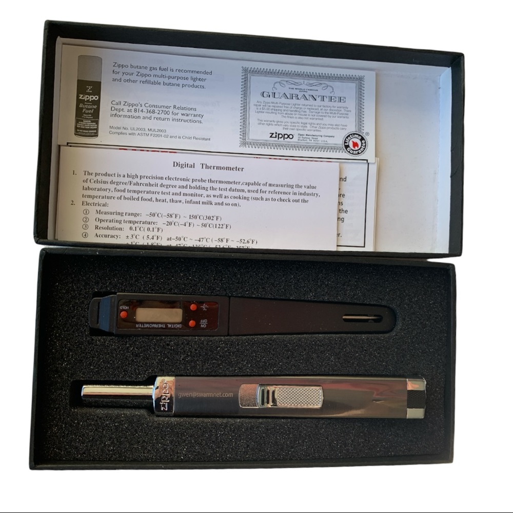 NWOT Zippo for BBQ with Digital Thermometer